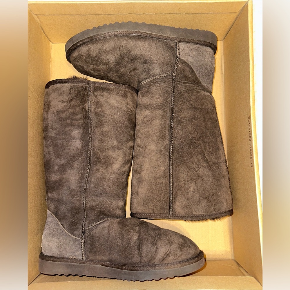 UGG Australia Women’s size 9 Classic Tall Chocolate Brown Sheepskin Boot